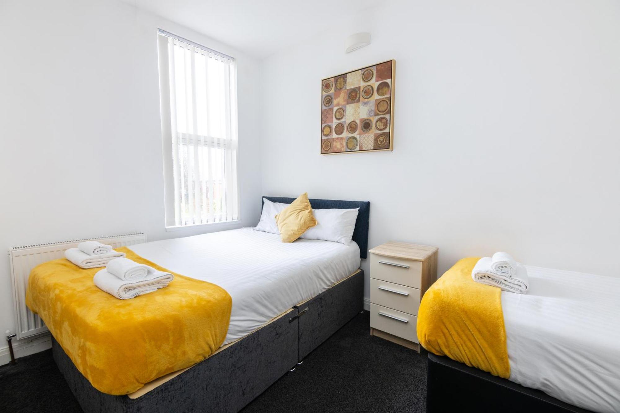 Spacious Apartment Close To City Centre With Free Secure Parking Leeds  Exterior foto